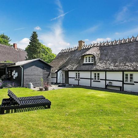 Holiday Home Sibo - 1-5Km From The Sea In Lolland- Falster And Mon By Interhome 스테지 외부 사진